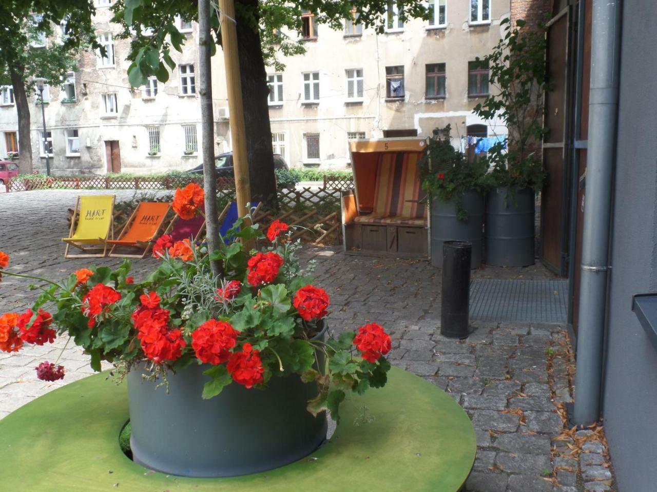 Hart Hostel & Art Gallery Wroclaw Luaran gambar